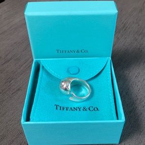 Rare vintage Tiffany & Co. silver snail ring. SZ 6